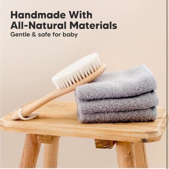 NWT Baby Wooden Hairbrush - Natural Cream Bristles Scalp Care Gift - Picture 5 of 9